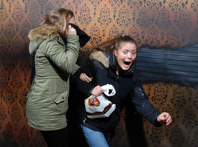 The 30 Best Haunted House Reactions You'll Ever See