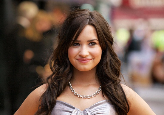 Winter Hairstyles 2012 - Holiday Hairstyles Demi Lovato